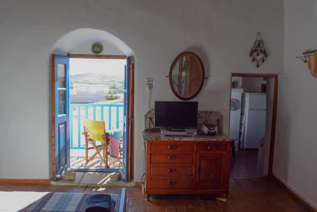 Το Πάνω Σπίτι Της Μαριάνθης Villa Márpissa Dış mekan fotoğraf