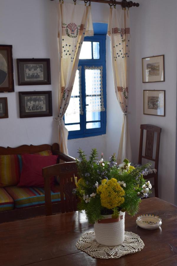 Το Πάνω Σπίτι Της Μαριάνθης Villa Márpissa Dış mekan fotoğraf