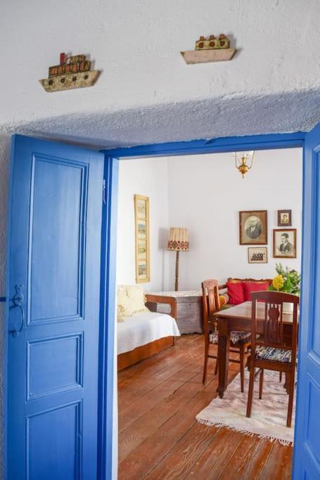 Το Πάνω Σπίτι Της Μαριάνθης Villa Márpissa Dış mekan fotoğraf